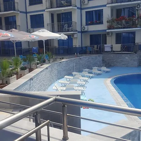 شقة فندقية Blue Bay Palace Complex بوموري