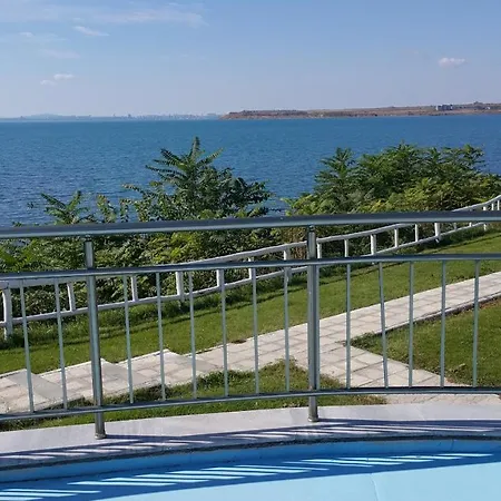 شقة فندقية Blue Bay Palace Complex 2*