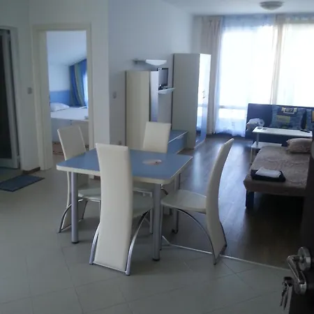 Blue Bay Palace Complex Aparthotel 2*