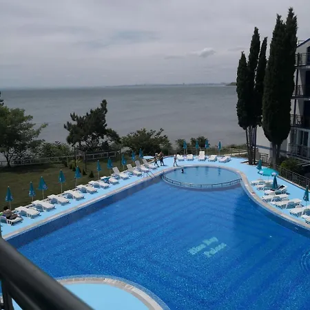 Lägenhetshotell Blue Bay Palace Complex Pomorie