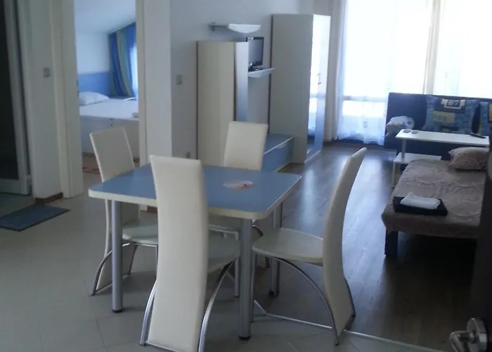 Blue Bay Palace Complex Aparthotel 3*