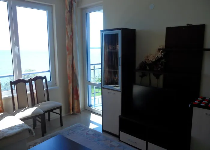 Blue Bay Palace Complex Aparthotel 3*