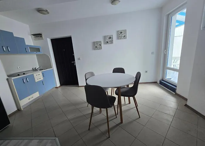 Blue Bay Palace Complex Hotel apartamentowy 3*